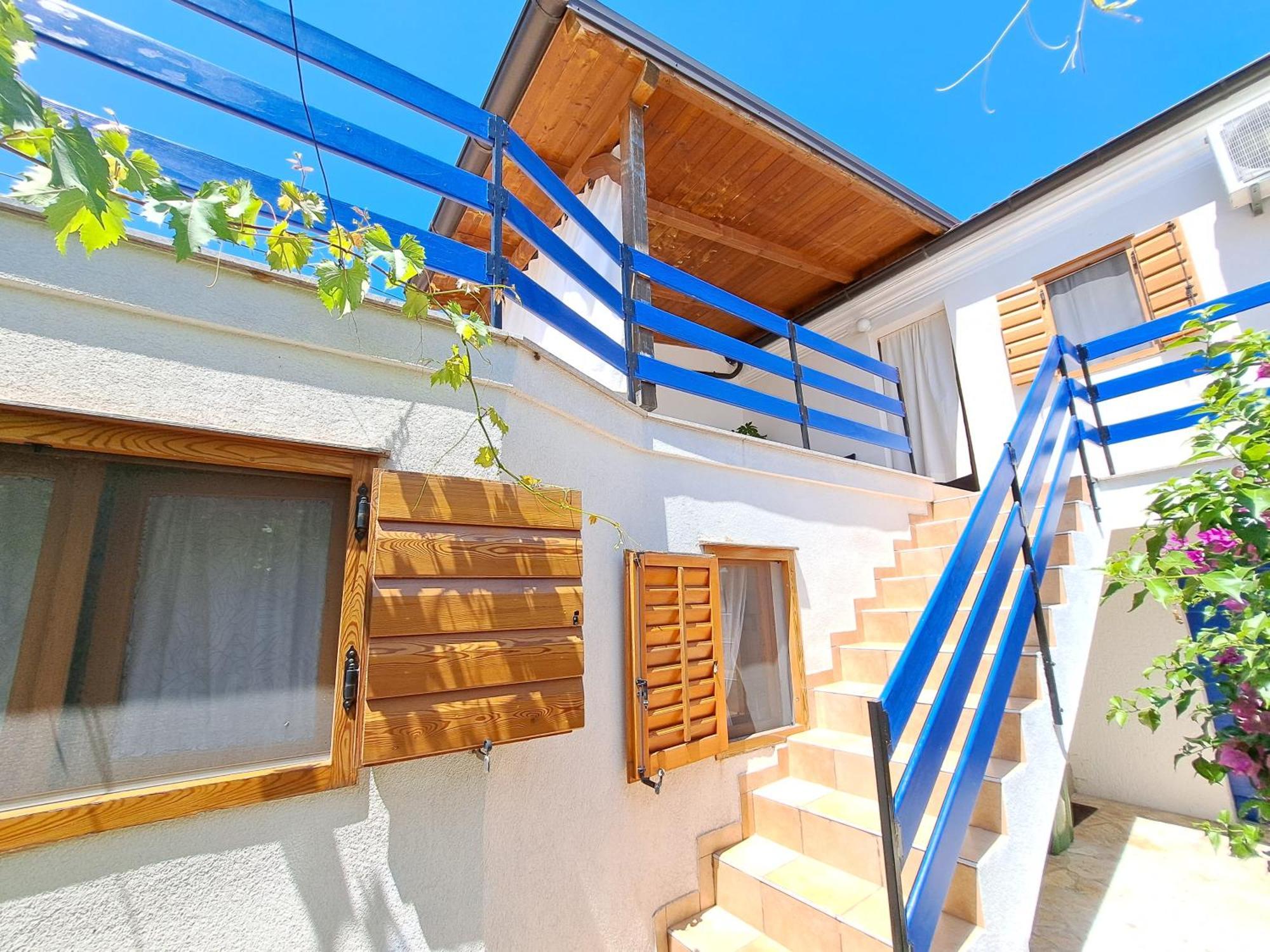 Family Apartment In Center Of Murter Ngoại thất bức ảnh